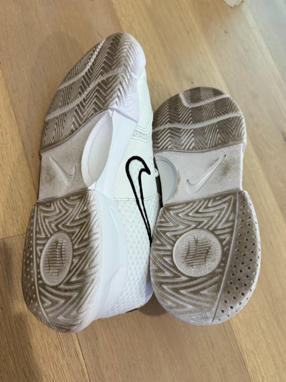 NikeCourt Lite 4 Women's Size 7 Tennis Shoes Great Condition - Picture 10 of 10